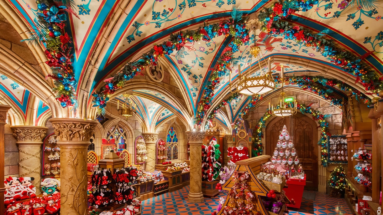 shopping at disneyland paris