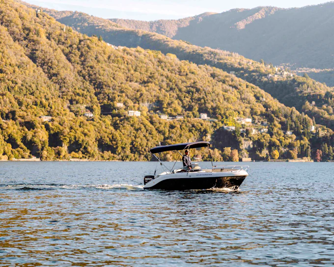 Lake Como Self-Drive Boat Rental from Laglio