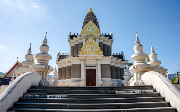 Combo (Save 8%): Simon Cabaret Show VIP Experience with Phuket Half Day City Tour and Hotel Transfers