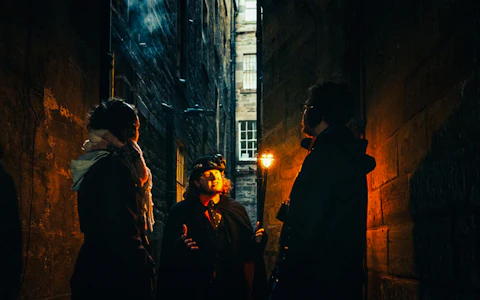 Edinburgh Underground Vaults & Graveyard Ghost Tour (18+ Only)
