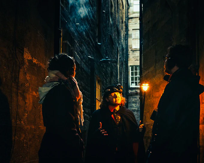 Edinburgh Underground Vaults & Graveyard Ghost Tour (18+ Only)