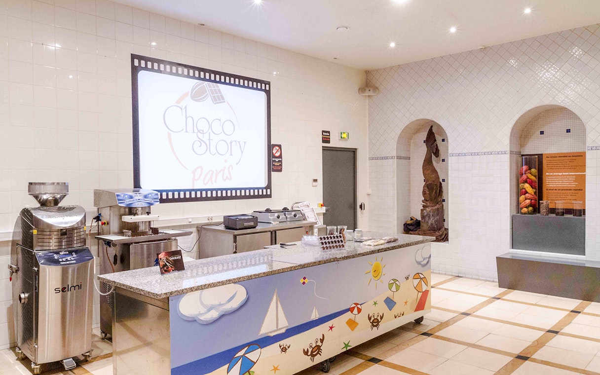 Chocolate-making equipment at Choco-Story Paris museum.