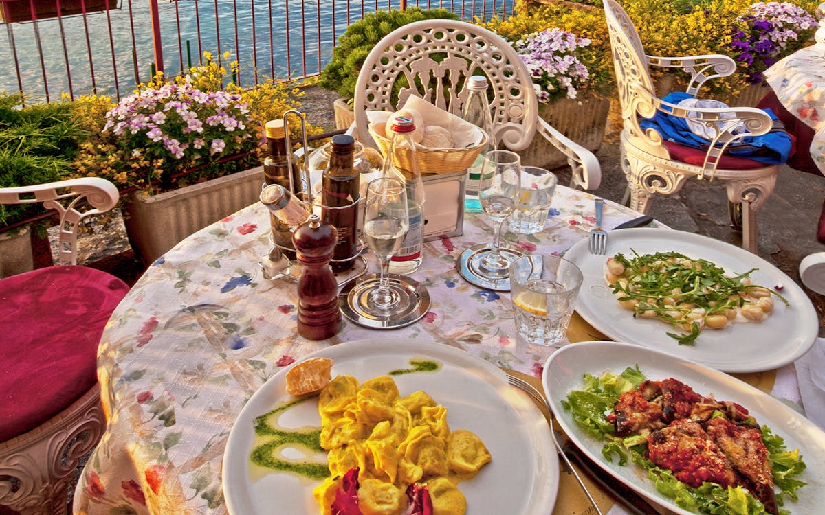 lake como city tour with lunch, aperitif & dinner-9 lake como city tour with lunch, aperitif & dinner-9