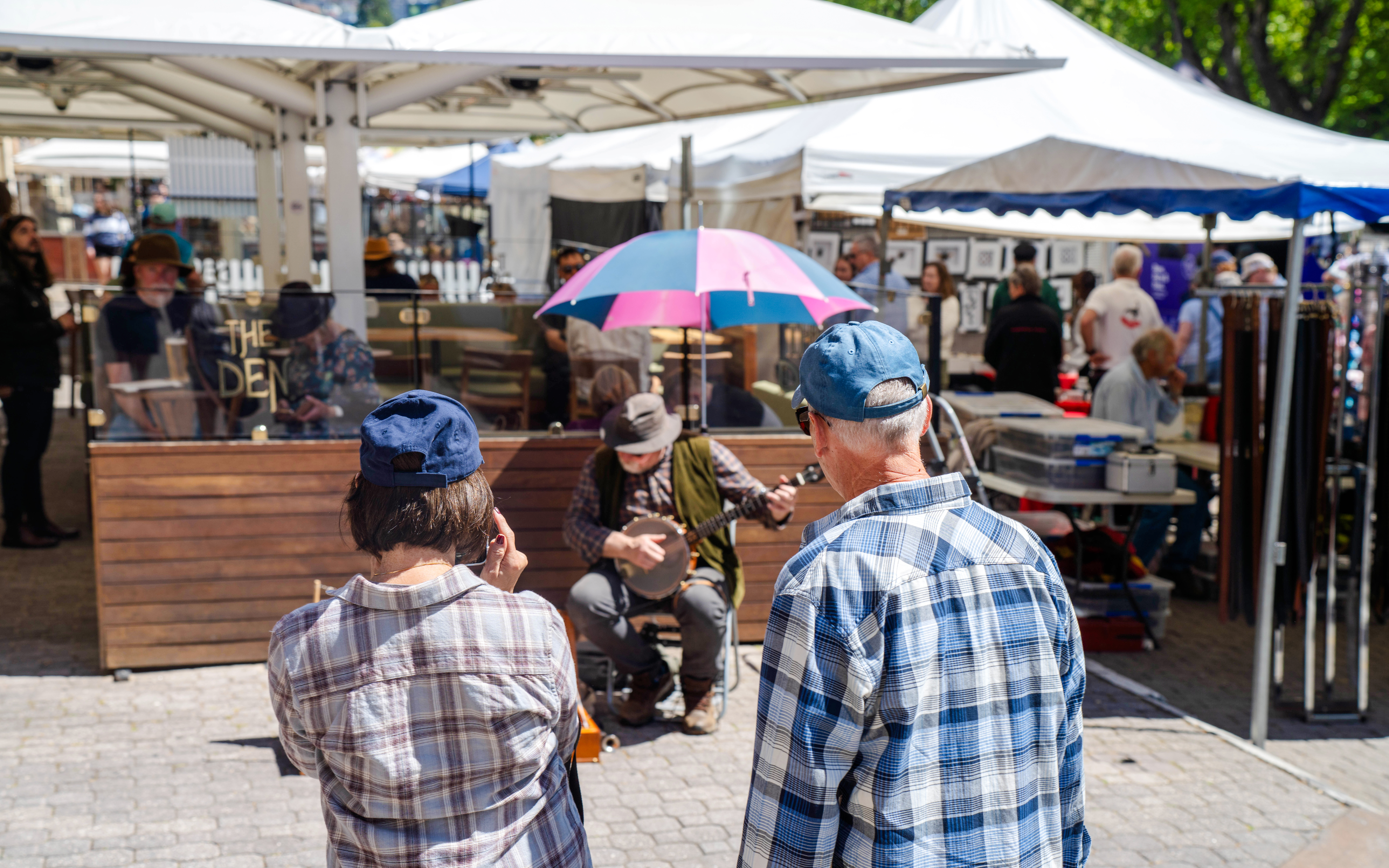 Attend piazza celebrations