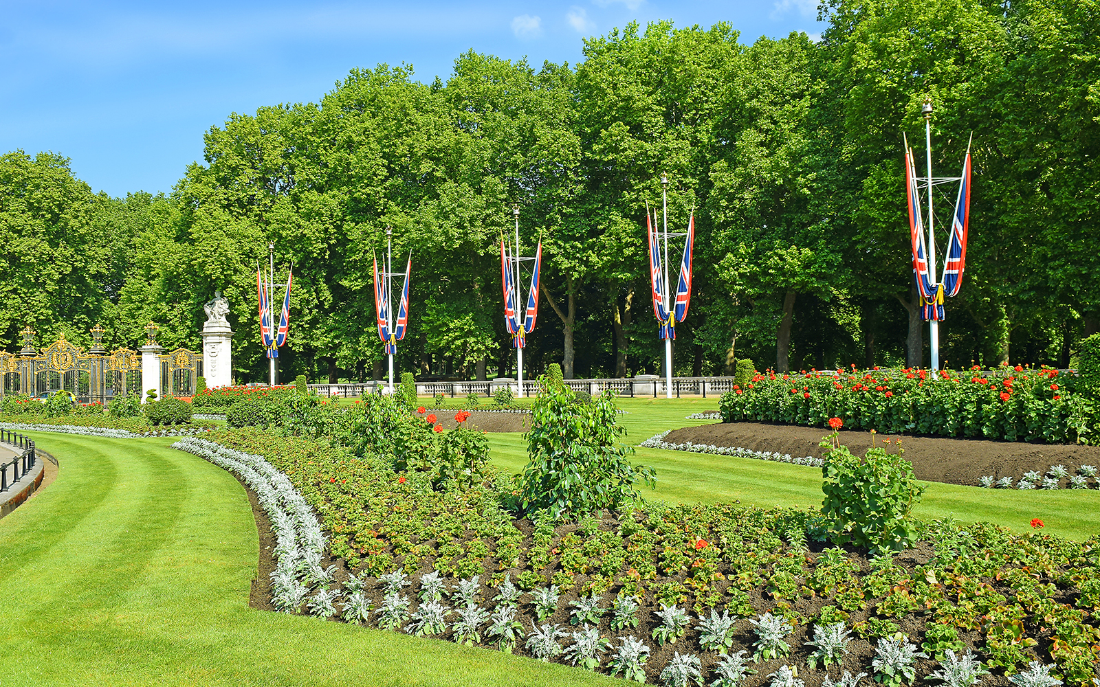 Green Park (Canada Gate) near Buckingham Palace, London