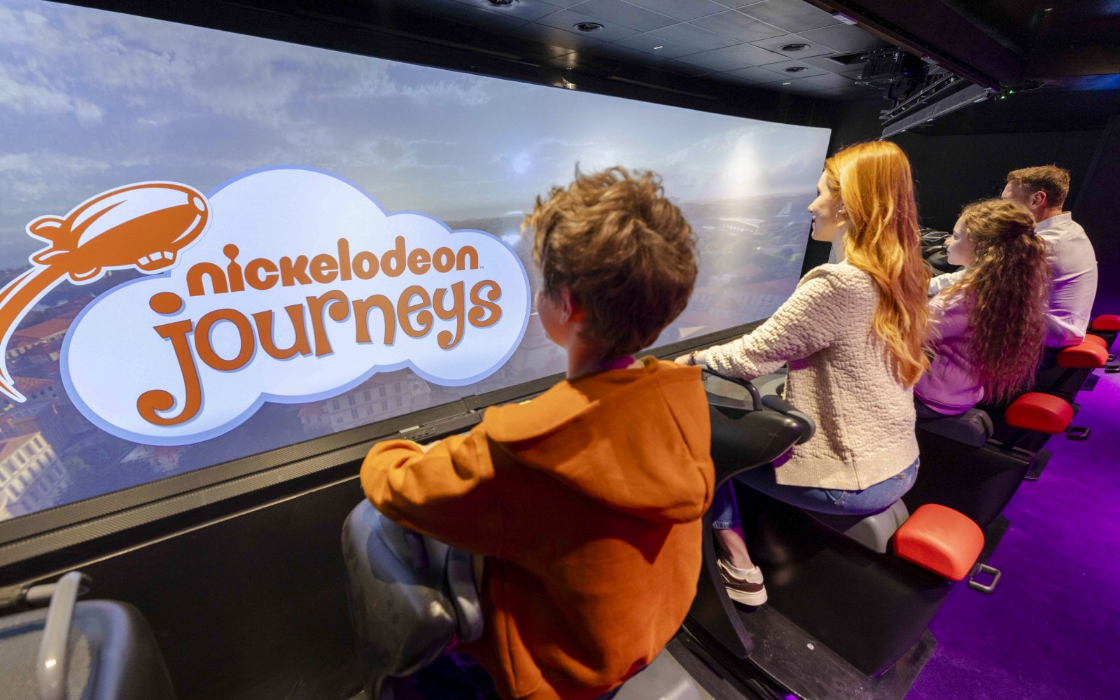 Guests enjoying Nickelodeon Journeys ride at Nickelodeon Play Tersane Istanbul.