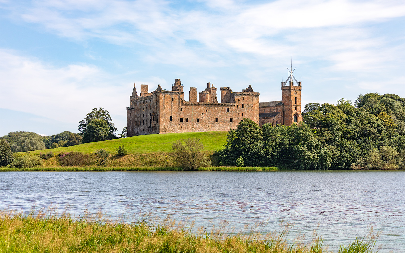 Day trips from Edinburgh - Linlithgow Palace