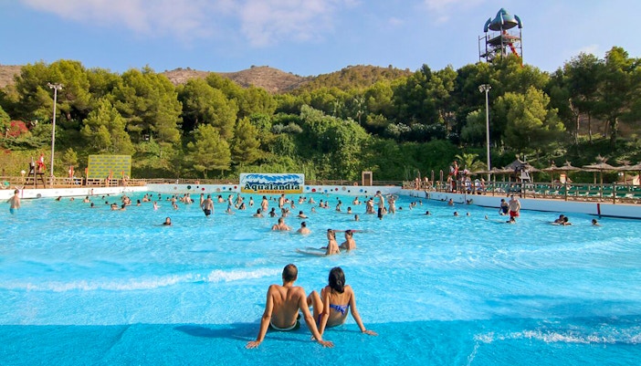 wave pool aqualand