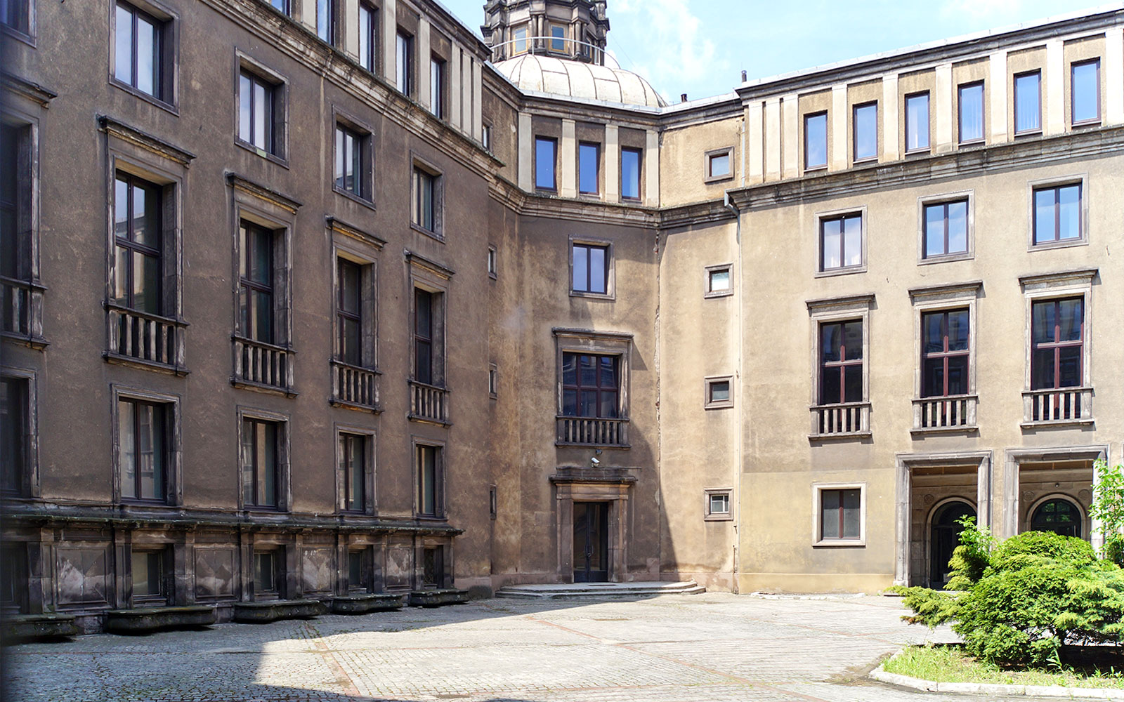 Plan your visit to Nowa Huta