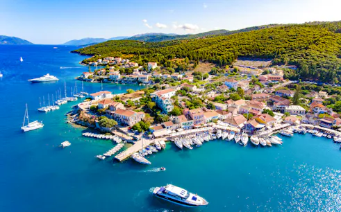 kefalonia private tour: melissani cave, assos, fiskardo and myrtos beach-1