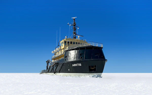 Arktis Ice breaking Cruise with Ice Floating
