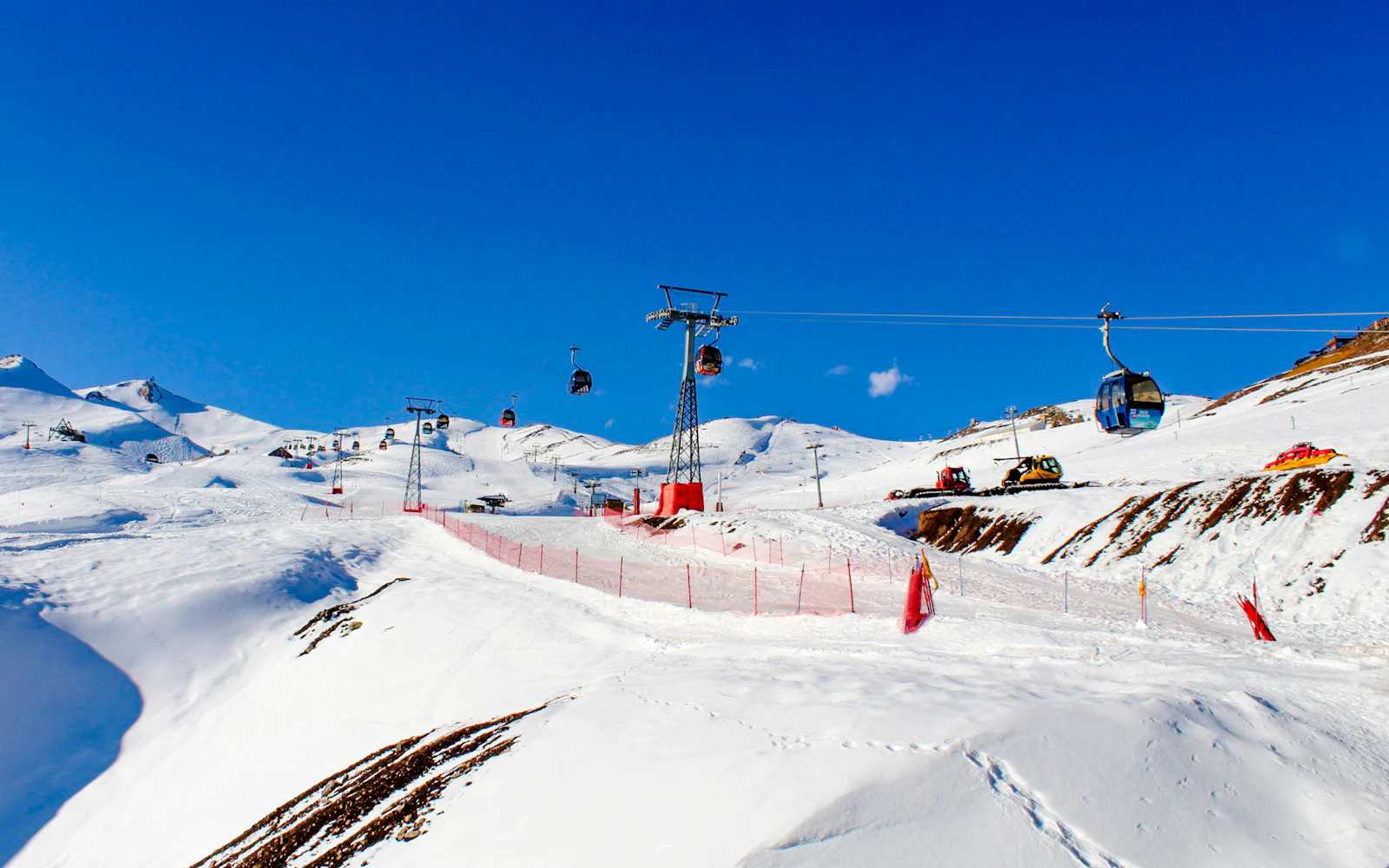 From Santiago: Valle Nevado Tour with Lunch
