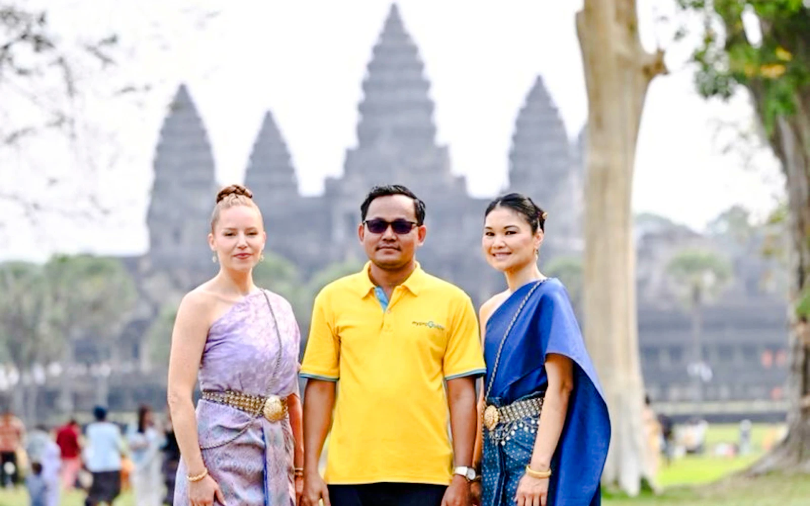 Angkor Wat Khmer Traditional Costume Experience Image 2
