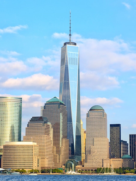 New York City skyline featuring One World Trade Center from the Hudson River.