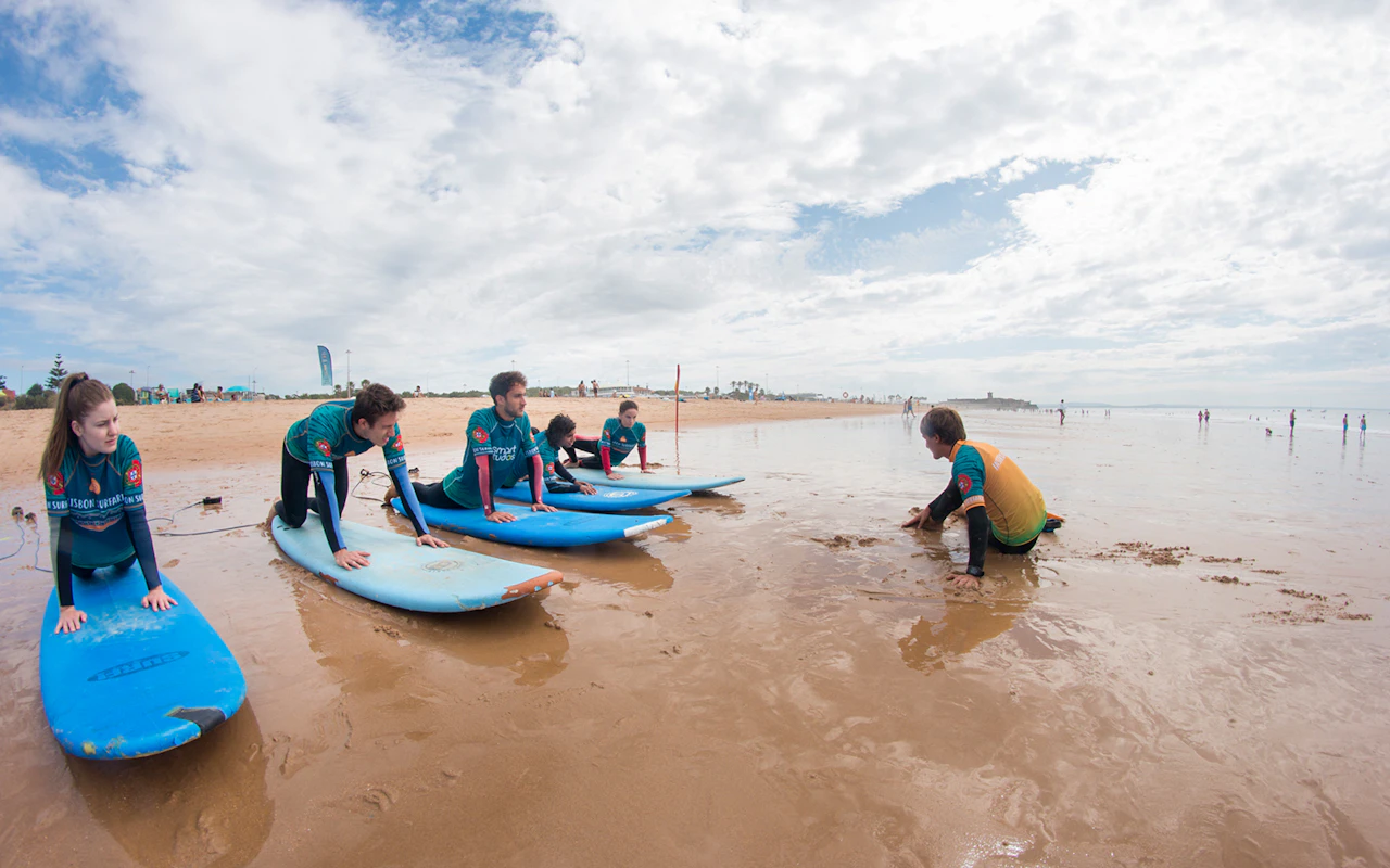 2-Hour Group Surf Lesson in Carcavelos Beach — 2