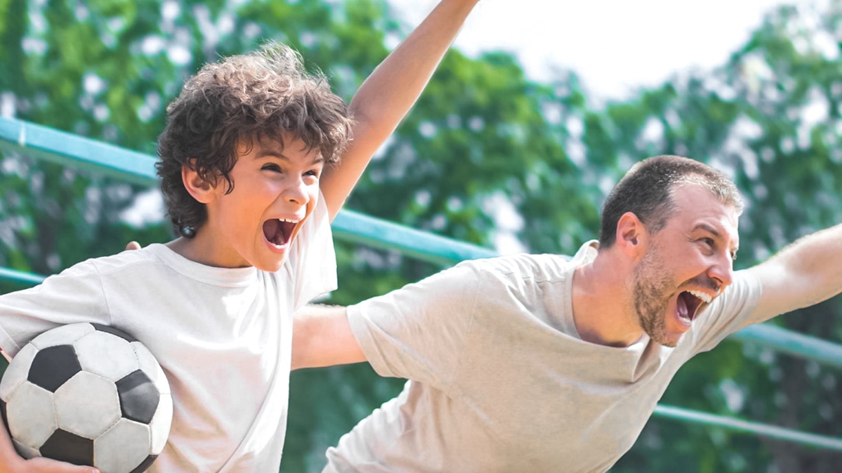 real madrid world opening hours
