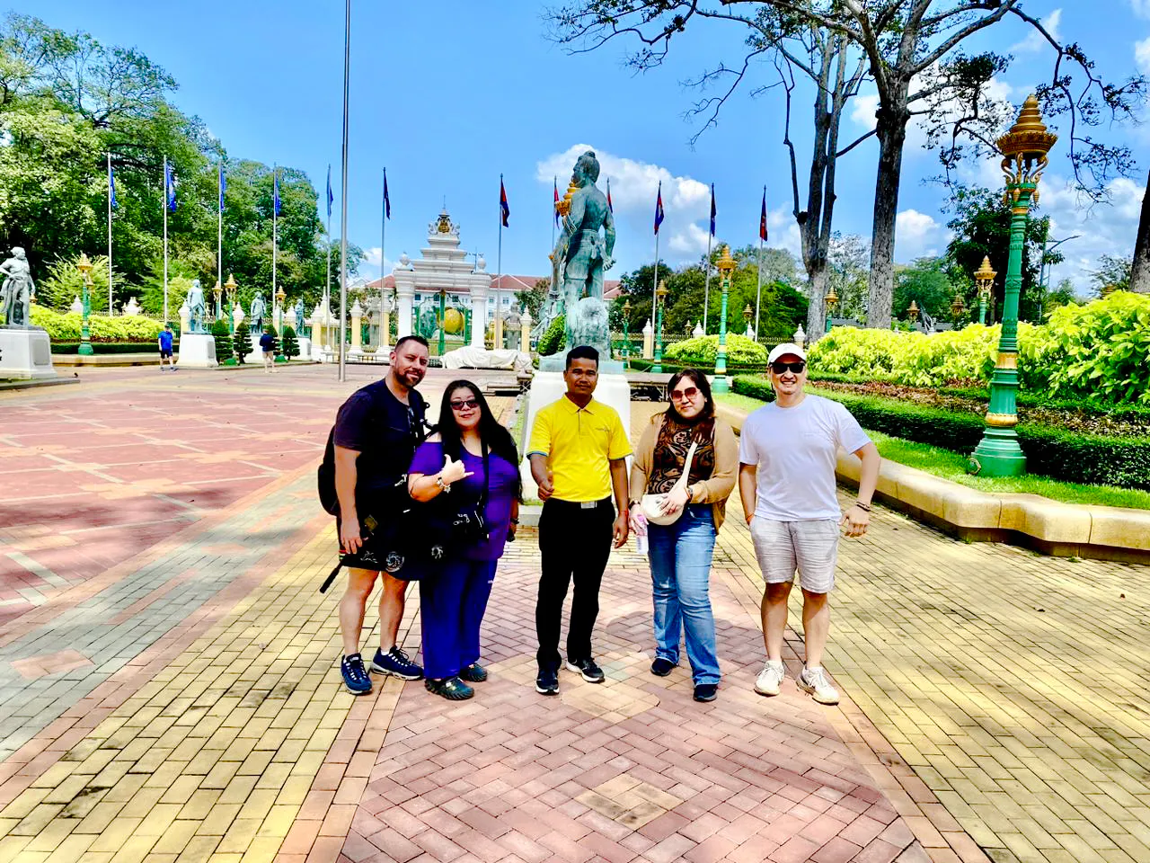 siem reap city highlights guided tour with hotel pickup and drop-off-2