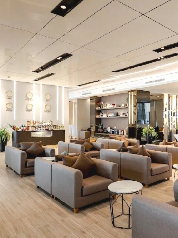 Miracle lounge