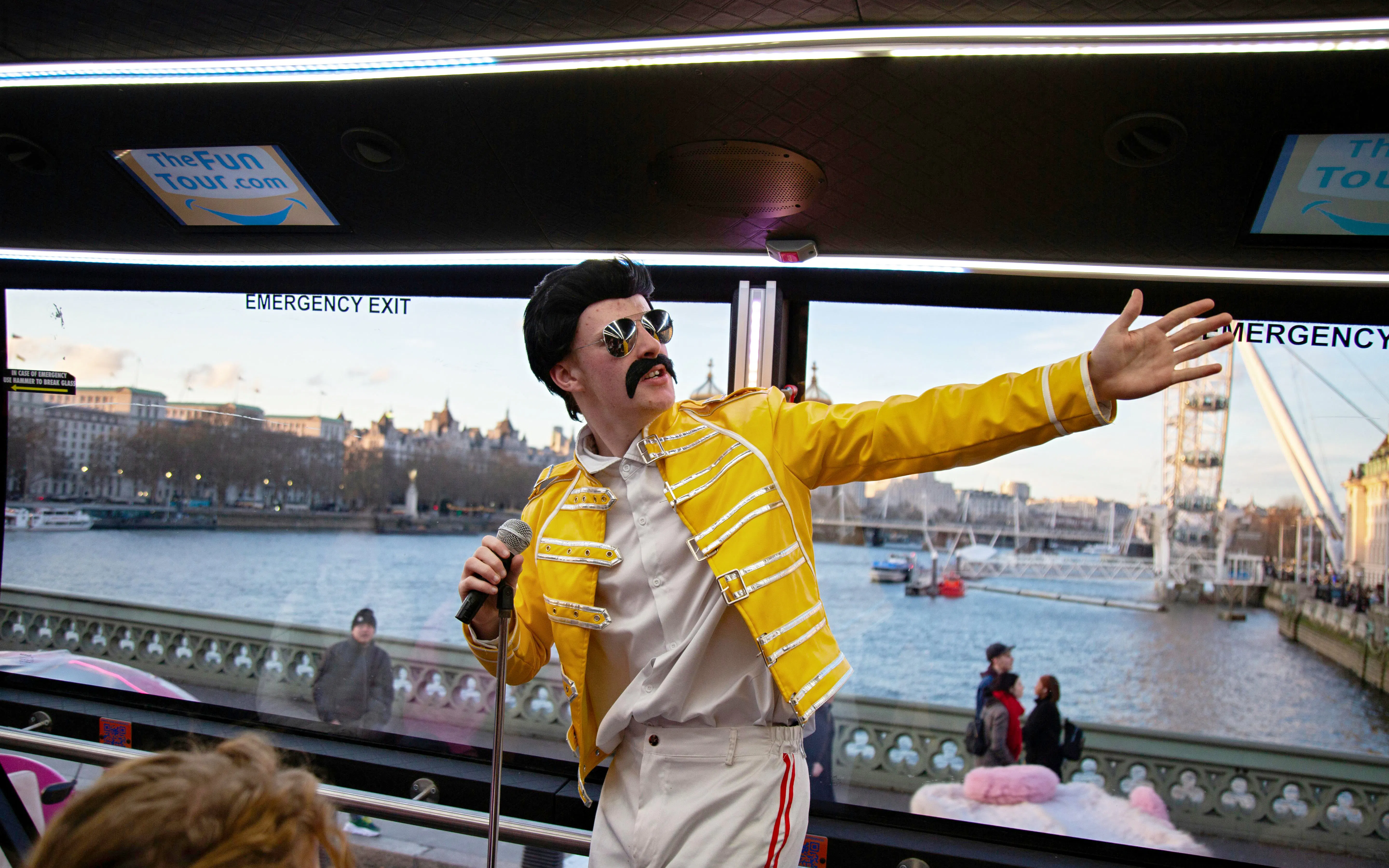 The Fun Tour: Sightseeing with Live Theatre, Comedy & Music Image 4