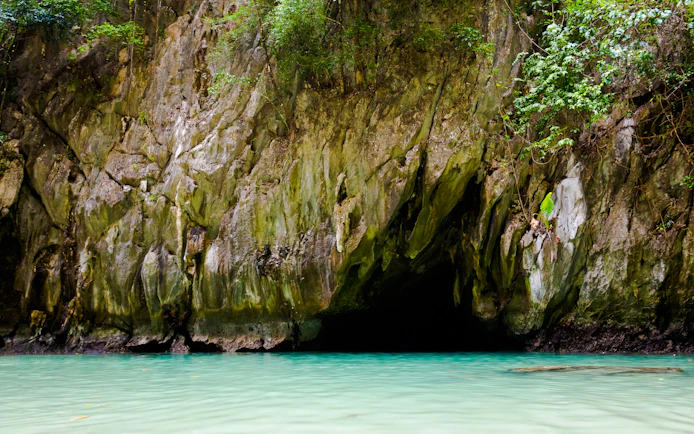 From Koh Lanta: 4 Islands Longtail Boat Tour with Emerald Cave