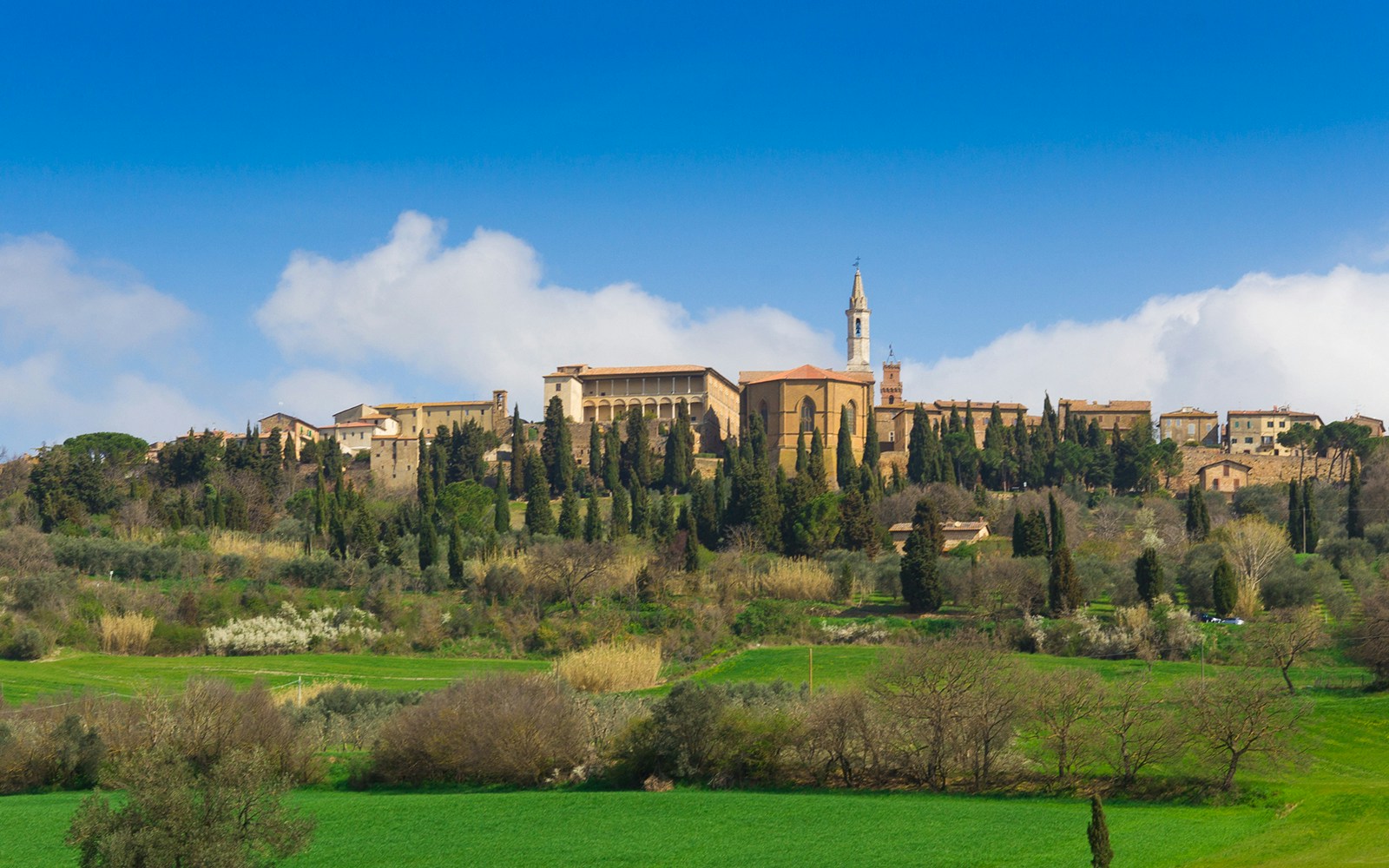 Roam around in Pienza
