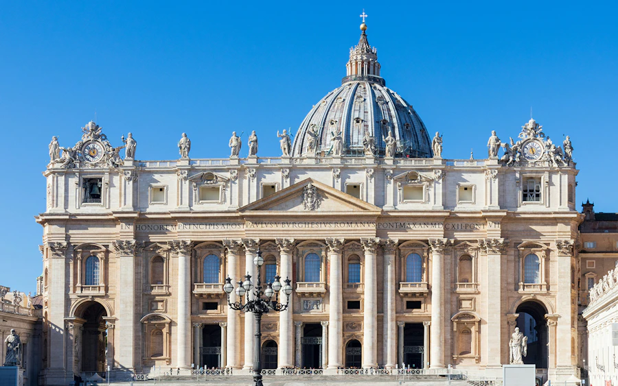 Explore the Apostolic Palace, Official Residence of the Pope