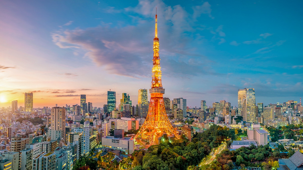Tokyo Tower at night