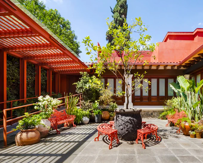 From Mexico City: Frida Kahlo Red House, Coyoacán & Xochimilco Tour with Hotel Pick-Up
