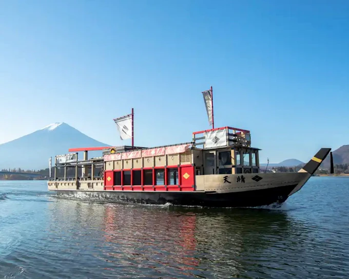 Kawaguchiko sight-boat “Appare” + Mt. Fuji Panorama Ropeway + 2-day bus pass
