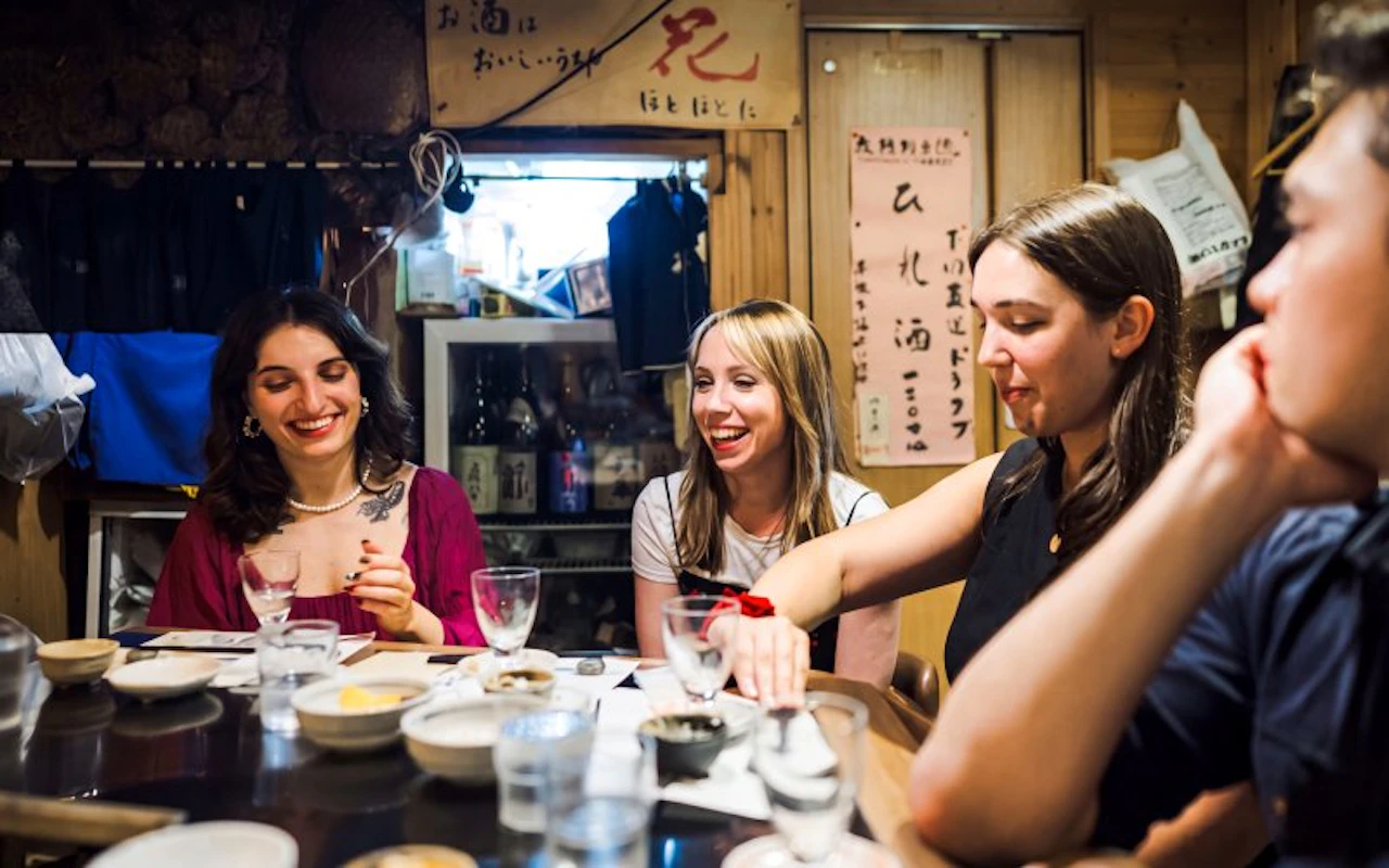 Tour a pie por los izakayas de Shinjuku con 14 degustaciones y bebidas — 8