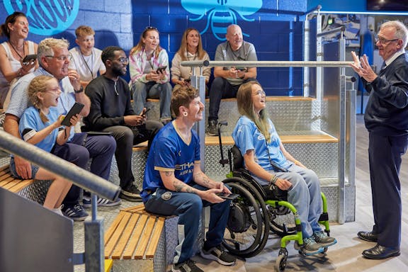 guided tour of manchester city stadium-6