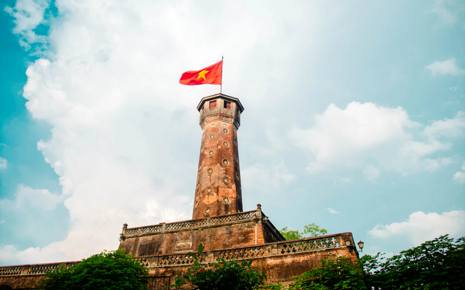 Thang Long Imperial Citadel Half-Day Private Tour with Hotel Transfers (Product 53998)