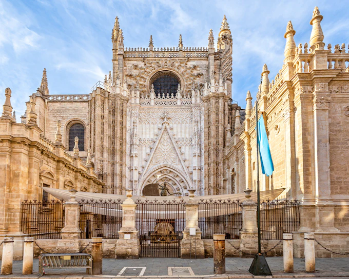 Seville Cathedral & La Giralda Skip-the-Line Guided Tour