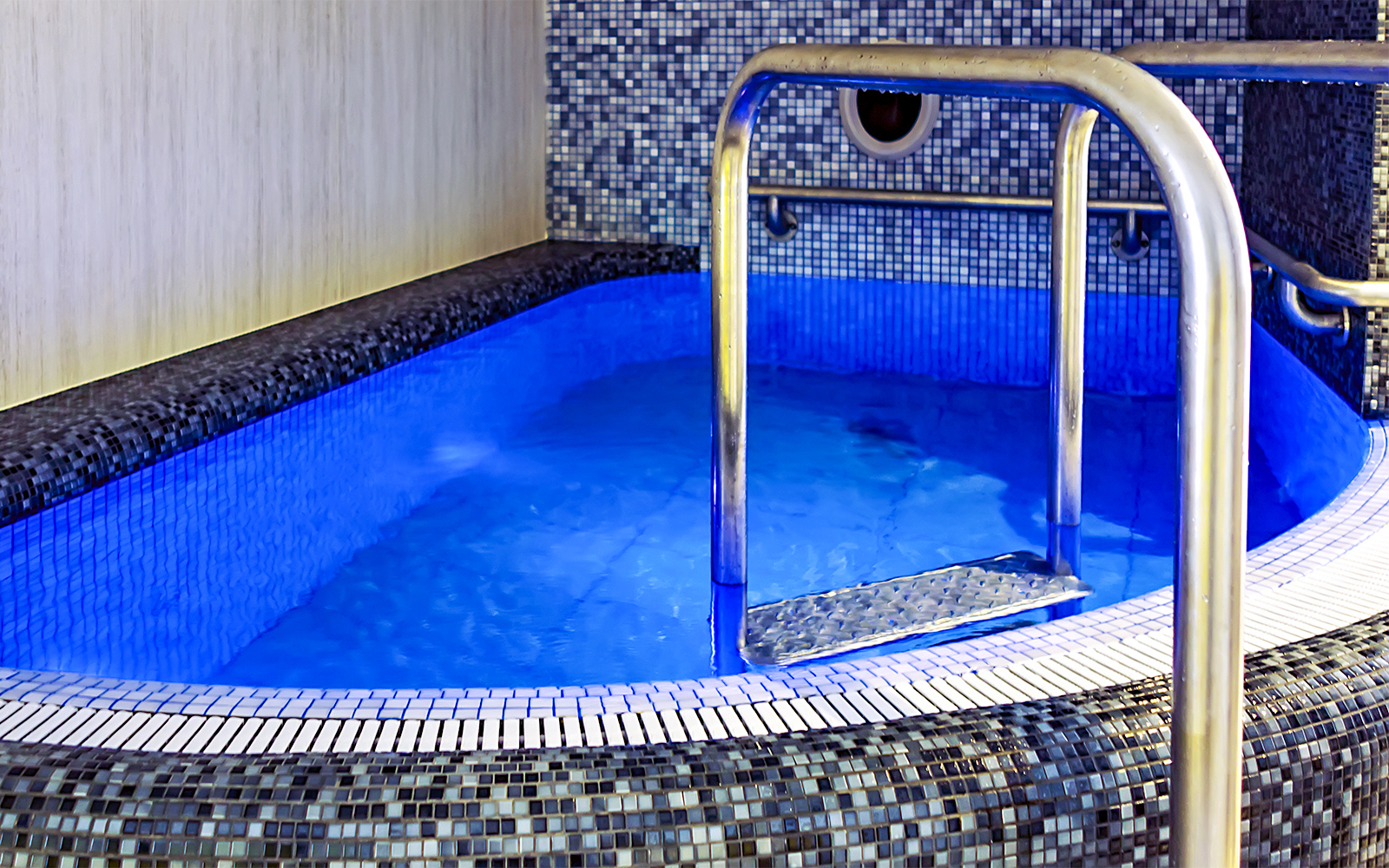 Bathing in carbonated water