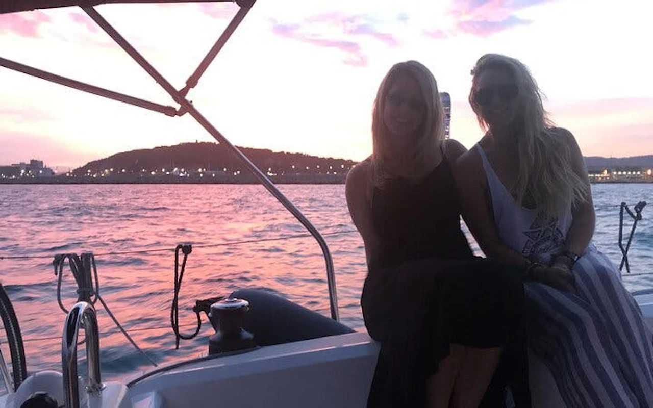 Sensatievolle zonsondergangtour door Barcelona met open bar en snacks — 9