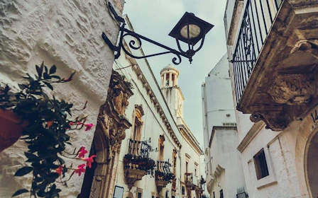 Alberobello, Martina Franca, and Locorotondo Day Trip from Bari with Tour Leader and Air-Conditioned Transport