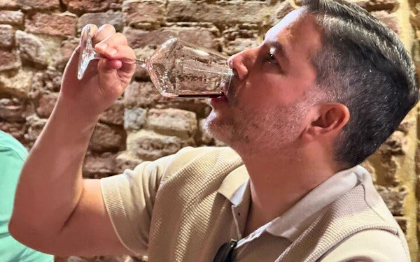 From Florence: Private Small-Group Tour of Siena, Cortona, Montepulciano, and Val d'Orcia with Local Tastings
