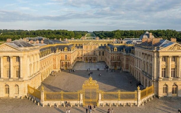 the palace of versailles and garden experience-5