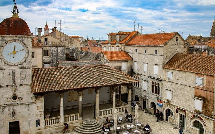 privat guidet dagsudflugt til trogir med afgang fra krydstogthavnen i split-3