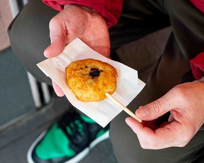 Nishiki Market Food Walking Tour with 7+ Street Food Tastings