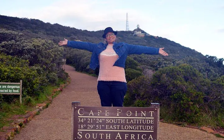 cape town private highlights tour: robben island, table mountain, cape point, and wine tasting-9