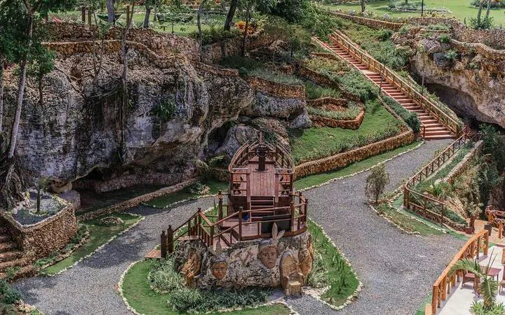 Taino Park pathways and rock formations, Punta Cana.