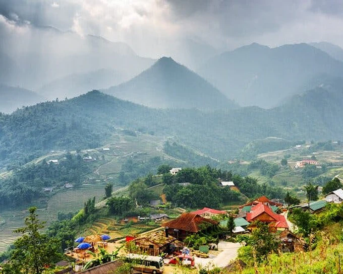 Sapa Private Guided Car Tour of Villages, Waterfalls, and Scenic Sites with Hotel Pickup (Product 54312)