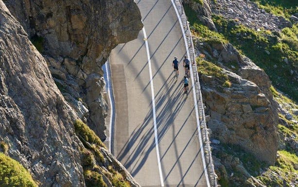 col des aravis by bike – half day tour de france with guide-4