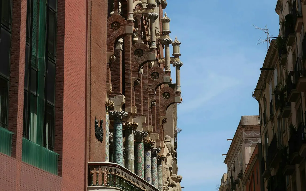 Barcelona El Born Self-Guided Audio Walk: Palau de la Música, Santa Maria del Mar and the Born Market