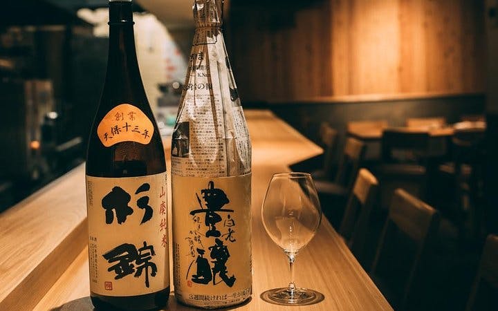 sake tasting masterclass in shinjuku (8+ varieties with a pro)-5