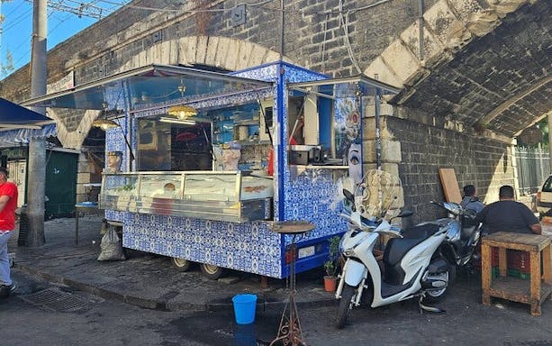 catania walking tour with street food tastings and local market visits from taormina-2