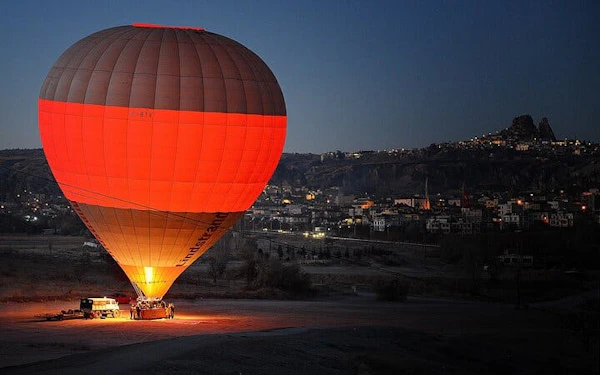 Sunrise Hot Air Balloon Flight Over Cappadocia with Hotel Transfers and Light Breakfast
