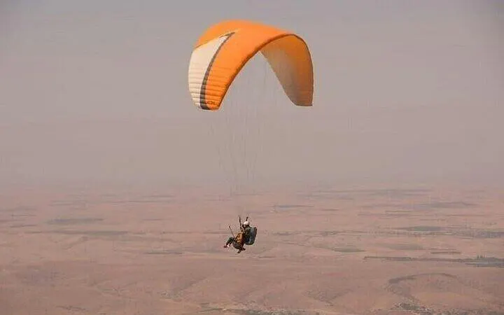 Paragliding Adventure Over Atlas Peaks & Lakes – Marrakech