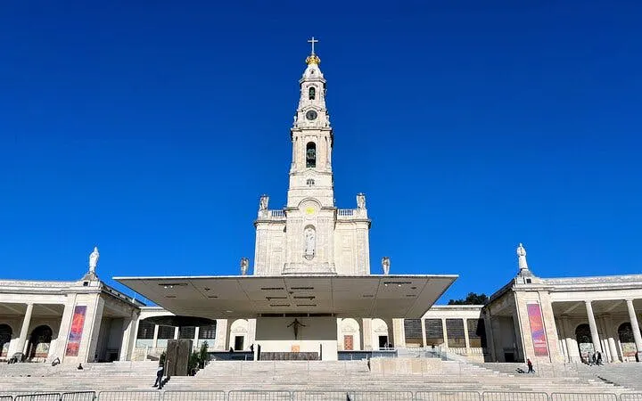 Fatima Private Tour: Shrine, Sacred Way & Shepherds’ Hometow Image 10